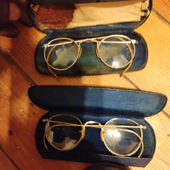 Antiques - Picture 3 of 16